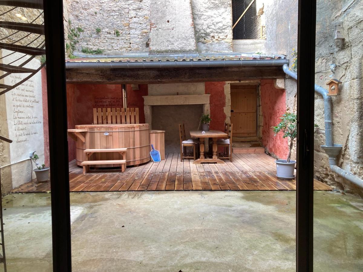 Le Patio De Xenia Bed & Breakfast La Charite Bagian luar foto